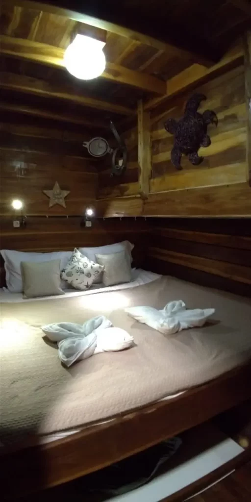 DOUBLE BED CABIN - Image 1